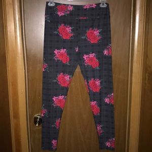 LuLa Roe TC Leggings grey w/square pattern/flowers